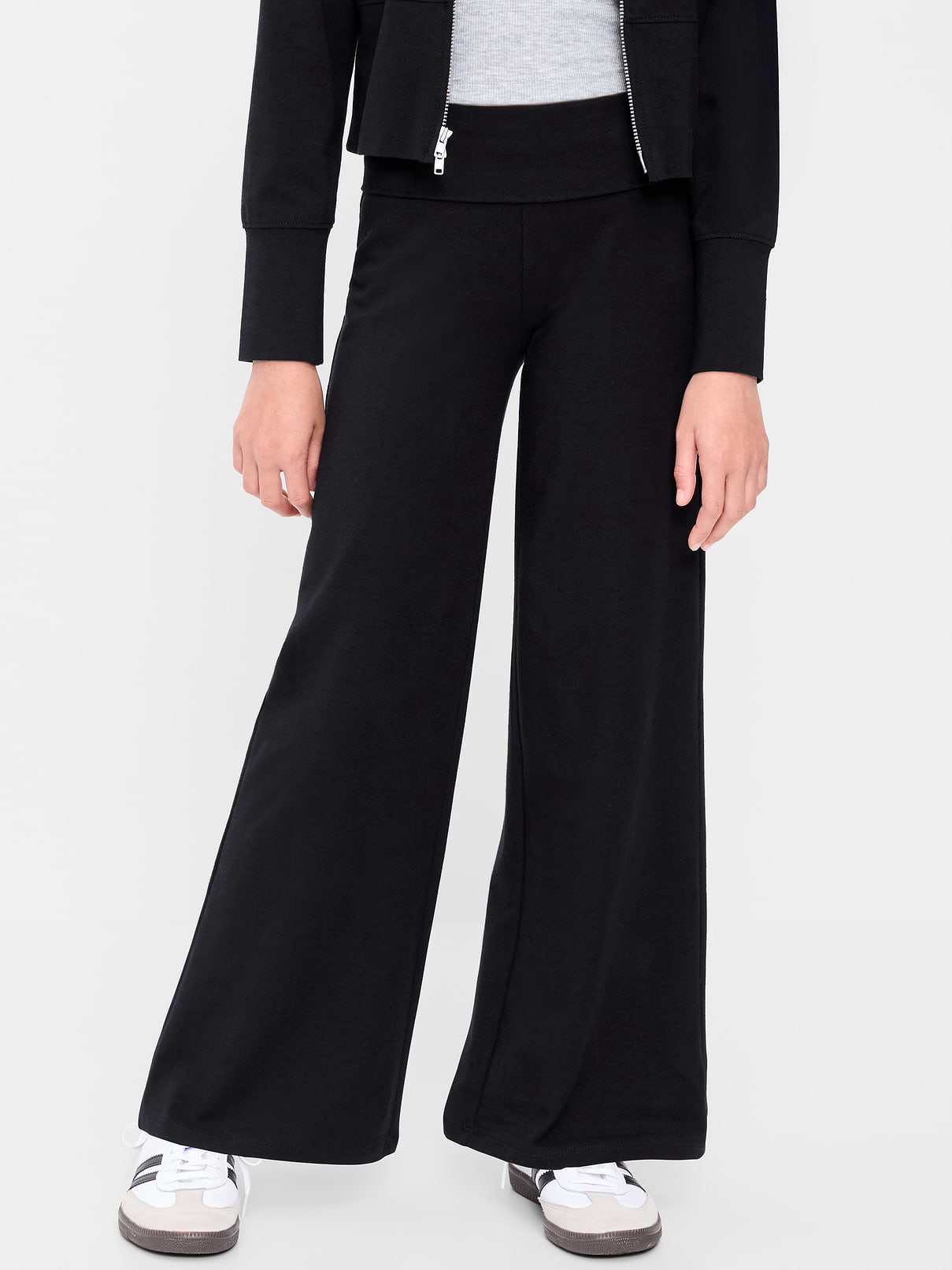 L'image numéro 1 présente Pantalon à jambe large en tricot de jersey à rabat pour fille