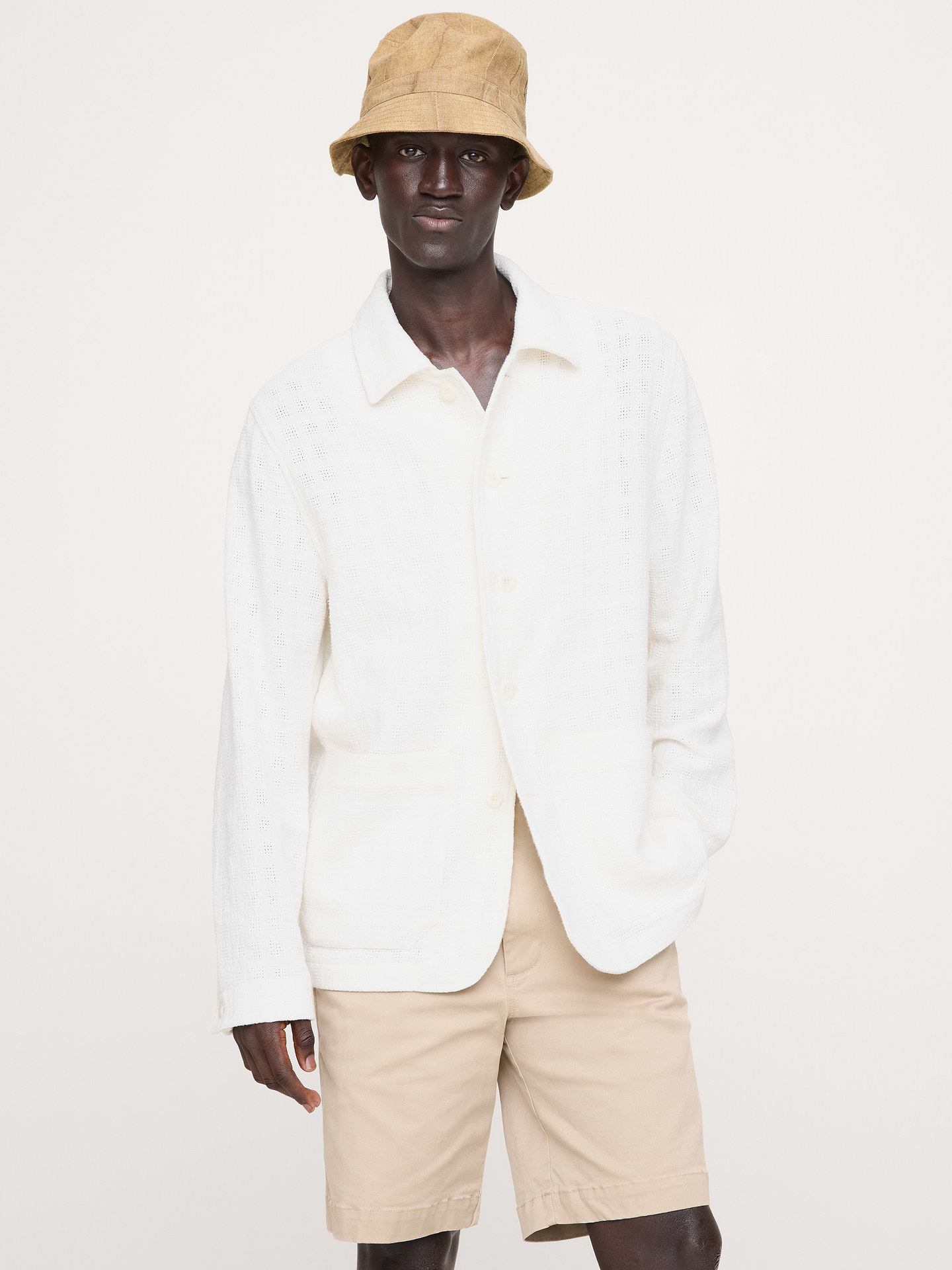 L'image numéro 1 présente Veste-chemise en tissu à effet natté