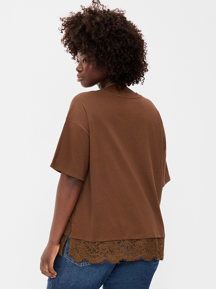 L'image numéro 6 présente T-shirt surdimensionné à ourlet en dentelle