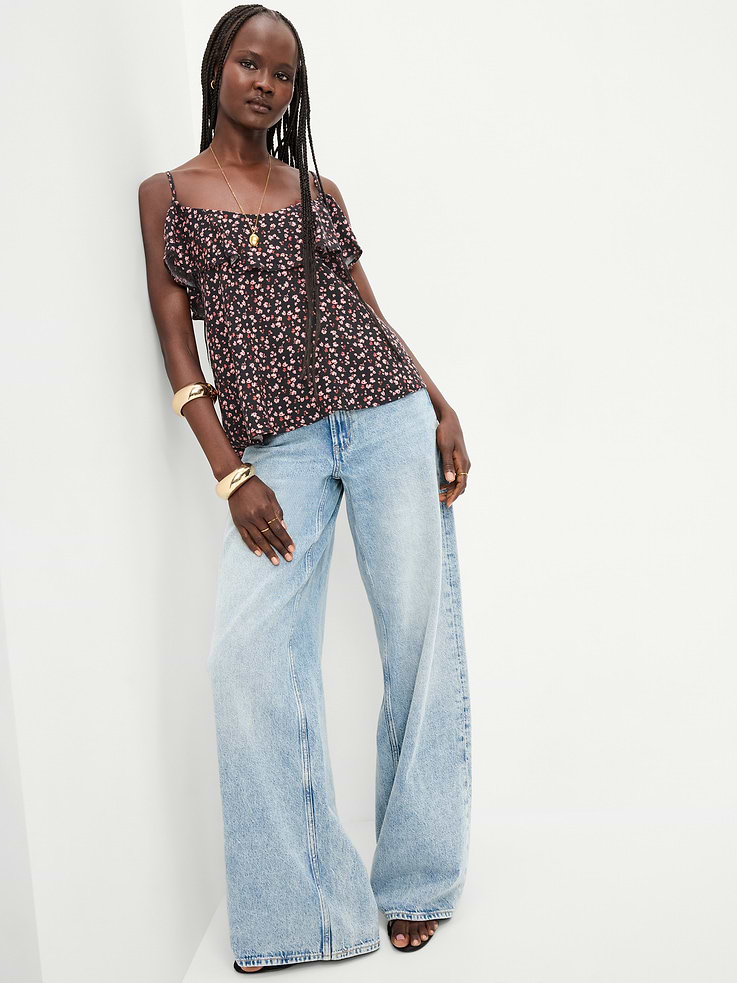 L'image numéro 3 présente Camisole à volants sur le devant