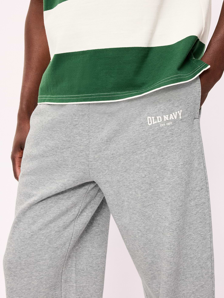 L'image numéro 4 présente Pantalon en coton ouaté coupe généreuse Première nécessité