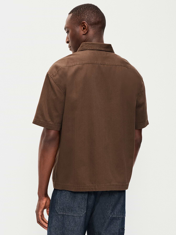 L'image numéro 2 présente Chemise de travail ample à chevrons et glissière