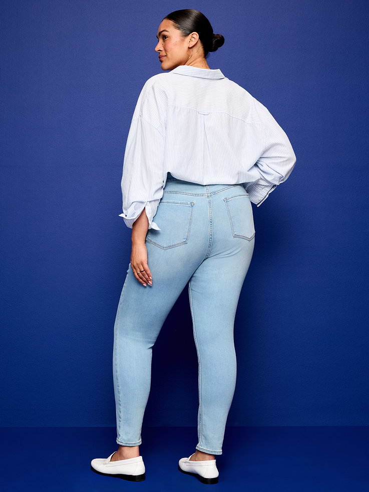 Image number 9 showing, High-Waisted Wow Super-Skinny Jeans