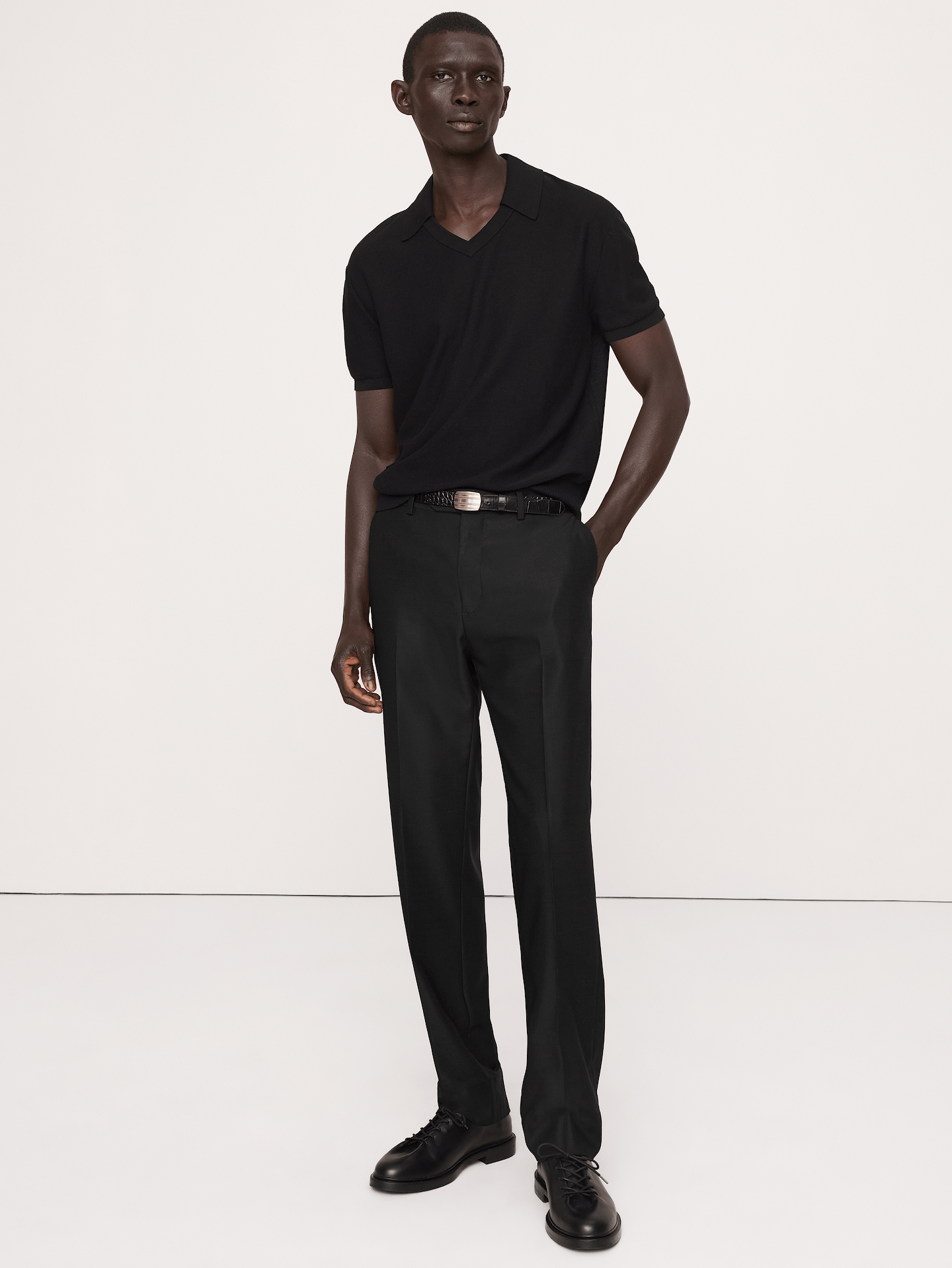 L'image numéro 6 présente Pantalon en tissu panama italien signature