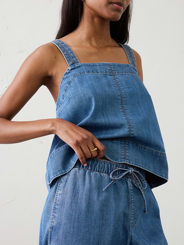 Straight-Leg Mid-Rise Summerweight Pull-On Jean