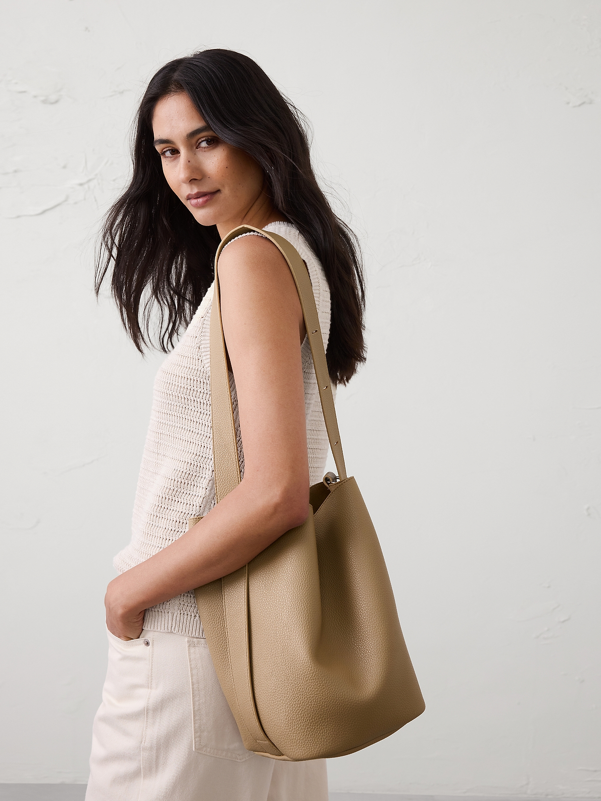 Vegan Leather Bucket Crossbody | Banana Republic Factory