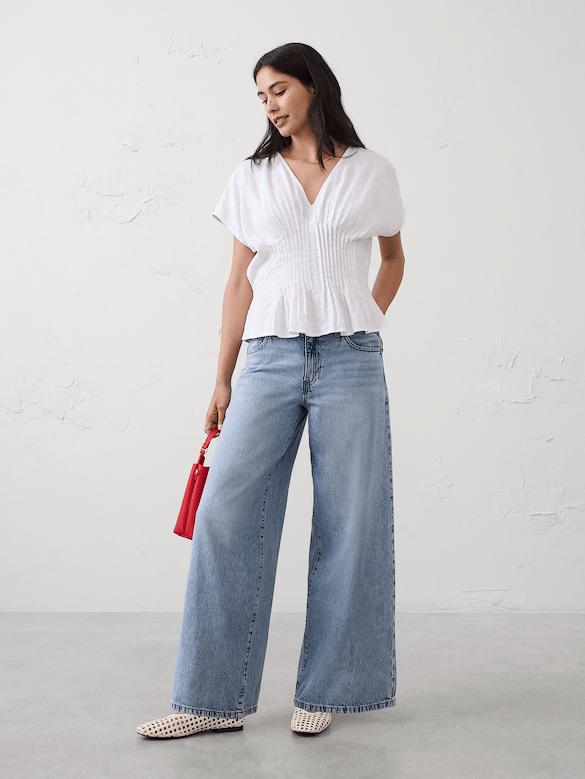 Wide-Leg Mid-Rise Jean