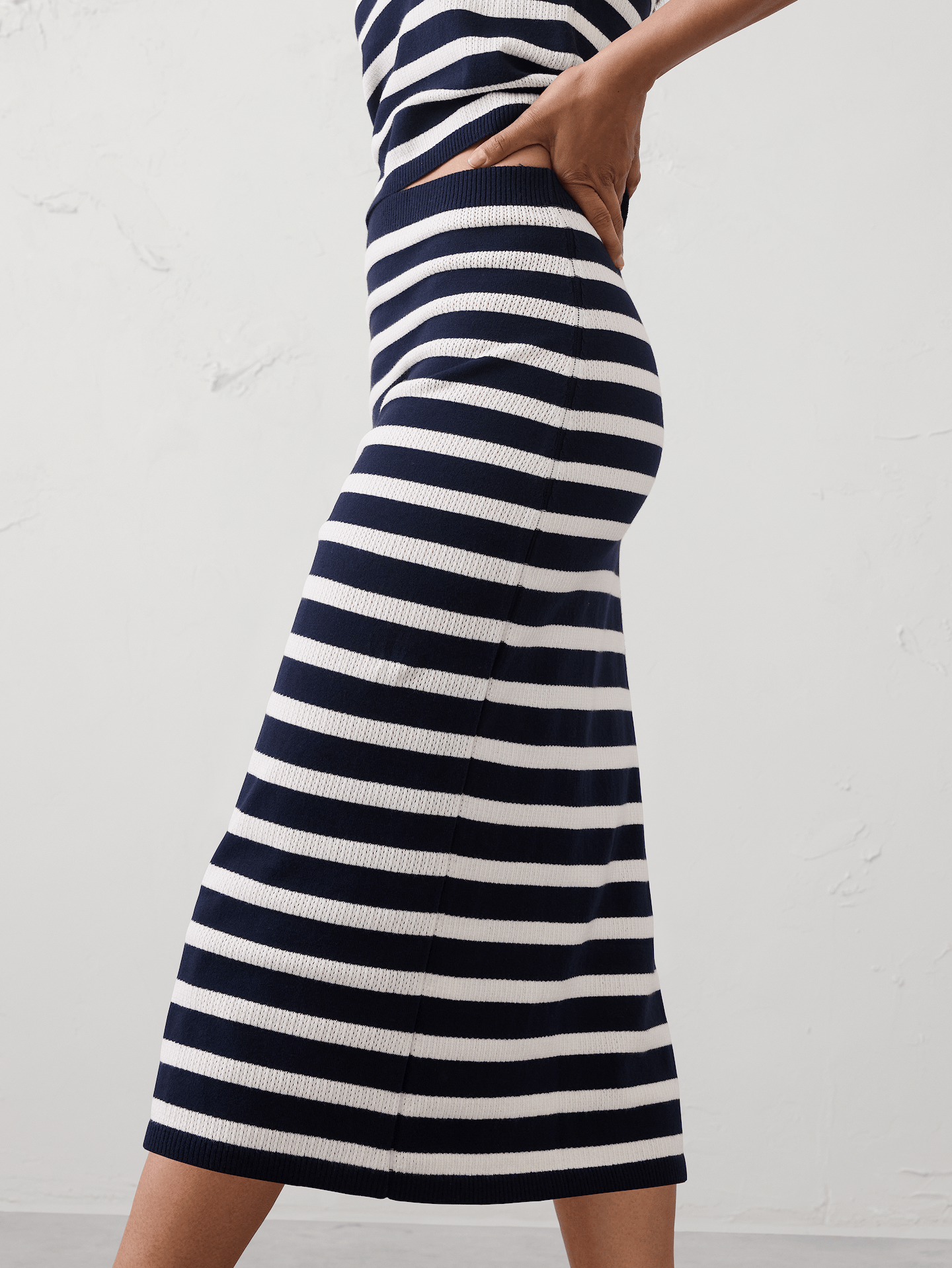 Image number 3 showing, Sweater Midi Skirt