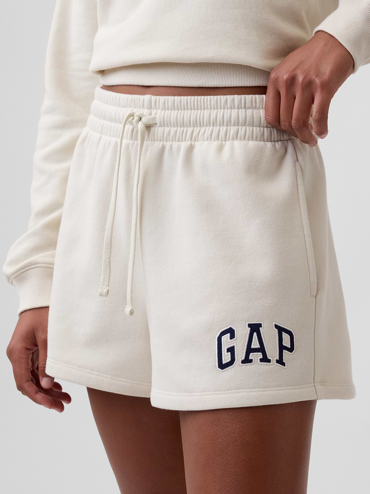 Image number 4 showing, Gap Logo Shorts