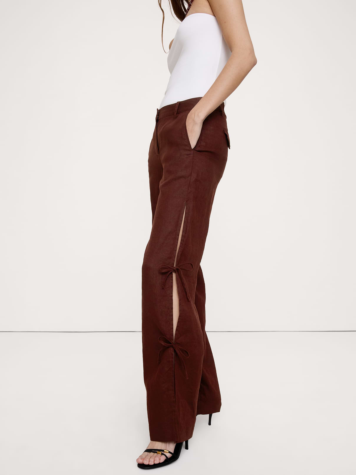 L'image numéro 7 présente Pantalon jambe large de tous les jours en lin à nouer sur le côté