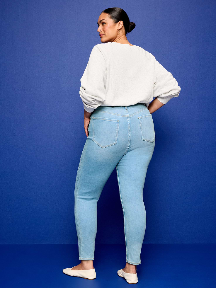 Image number 9 showing, Extra High-Waisted Rockstar 360° Stretch Super-Skinny Jeans