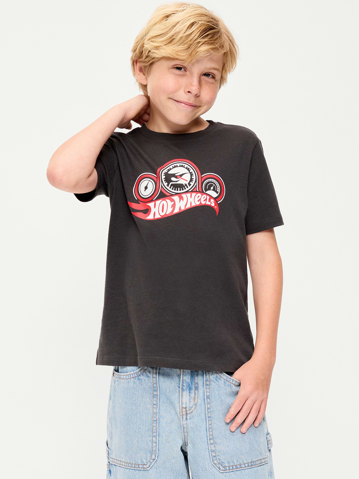 L'image numéro 1 présente T-shirt à imprimé Hot Wheels unisexe pour enfant