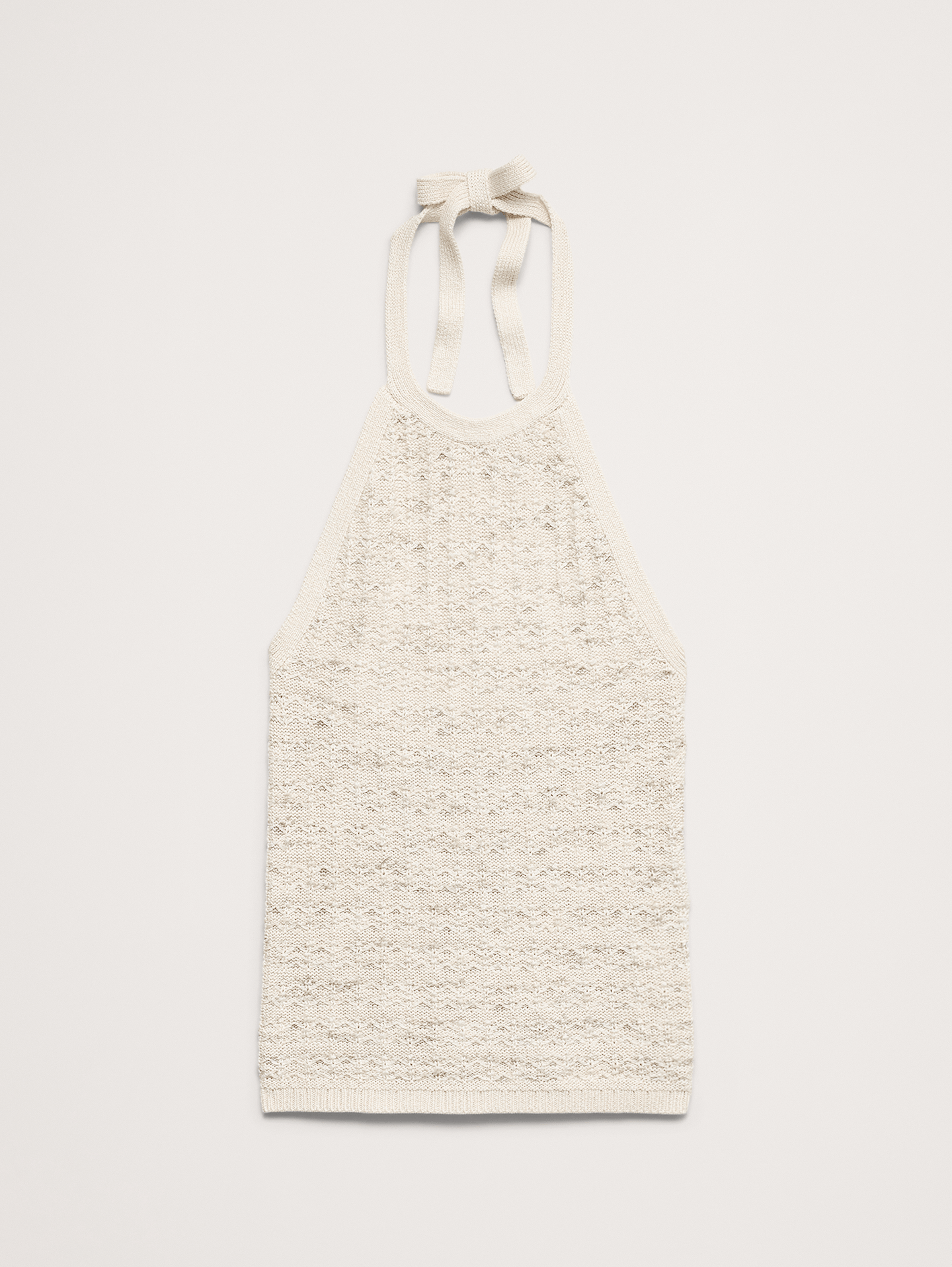 L'image numéro 5 présente Camisole à encolure bain de soleil avec lien à nouer à la nuque.