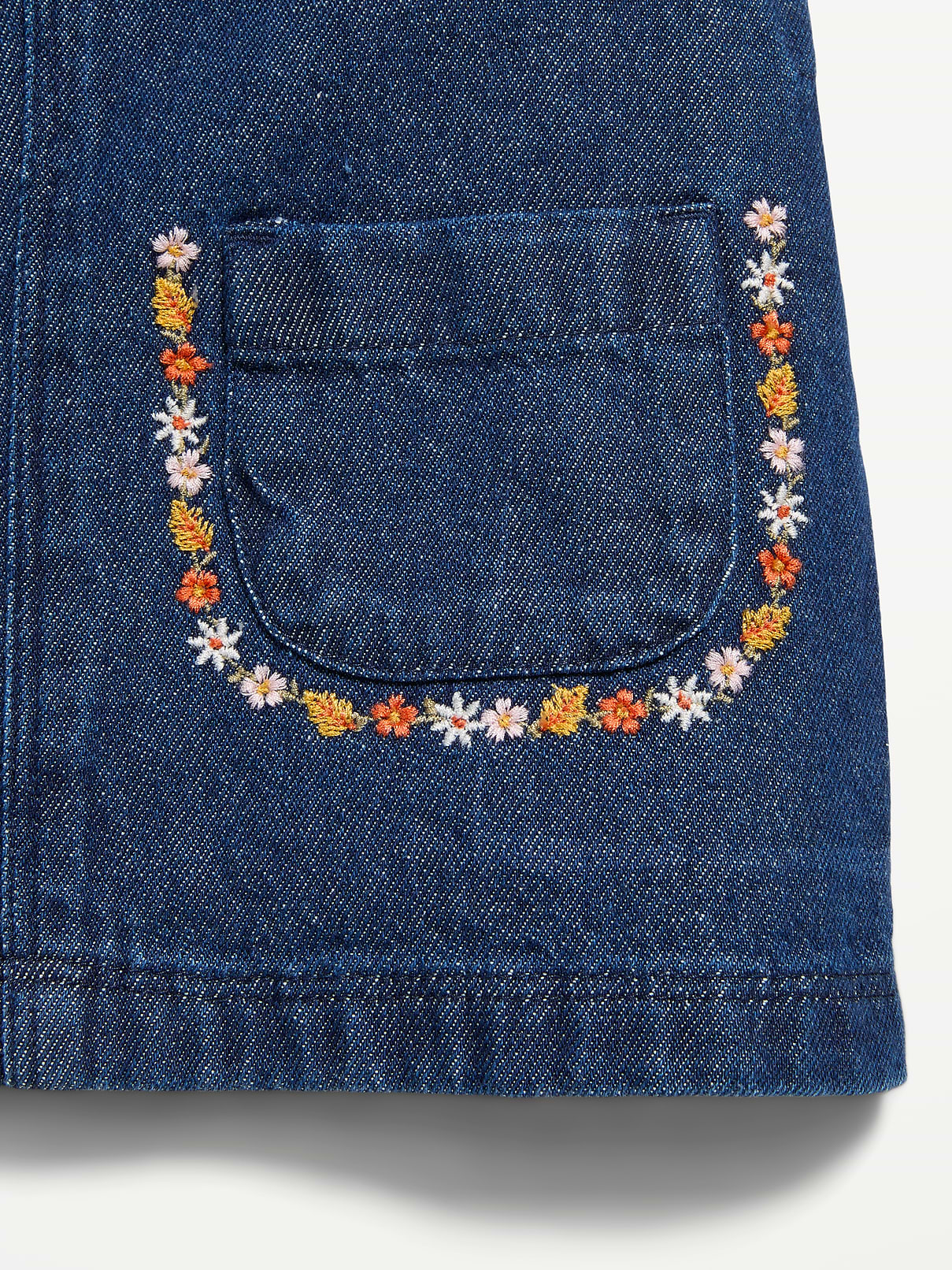 L'image numéro 3 présente Ensemble robe en denim sans manches et haut à manches longues pour bébé