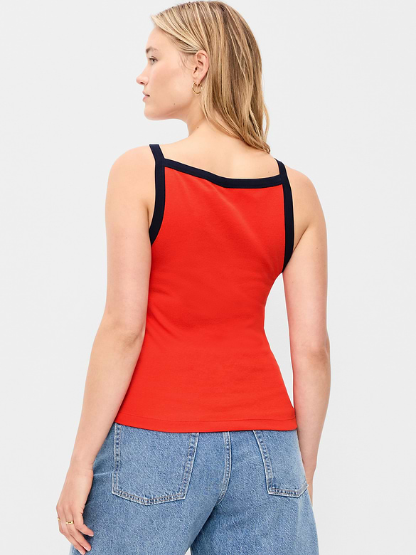 Camisole ajustée à encolure tablier.