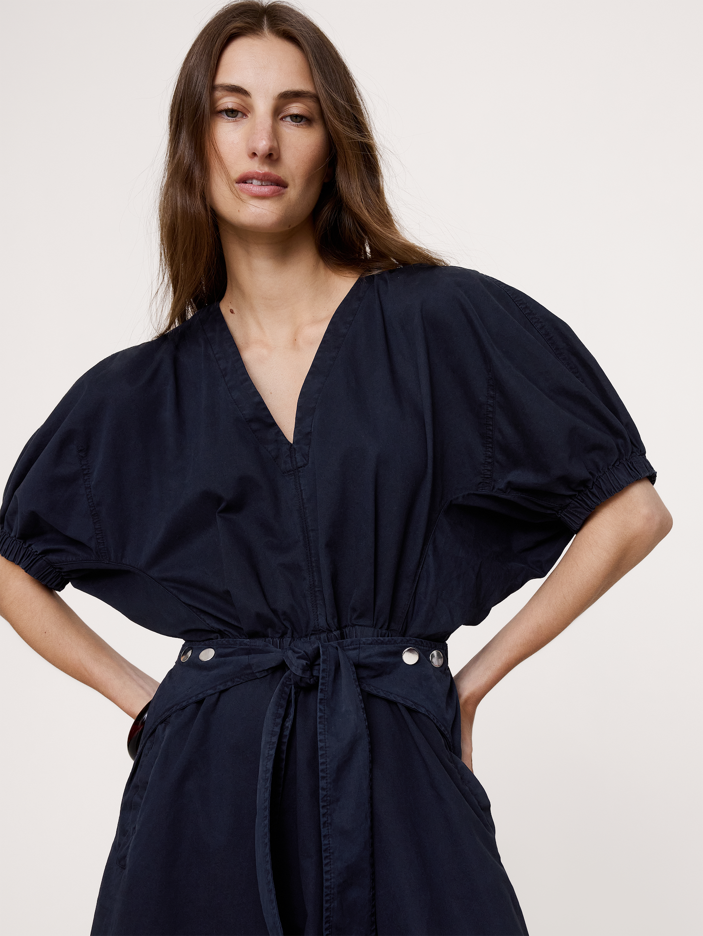 L'image numéro 4 présente Robe mi-longue à manches bouffantes en sergé de coton