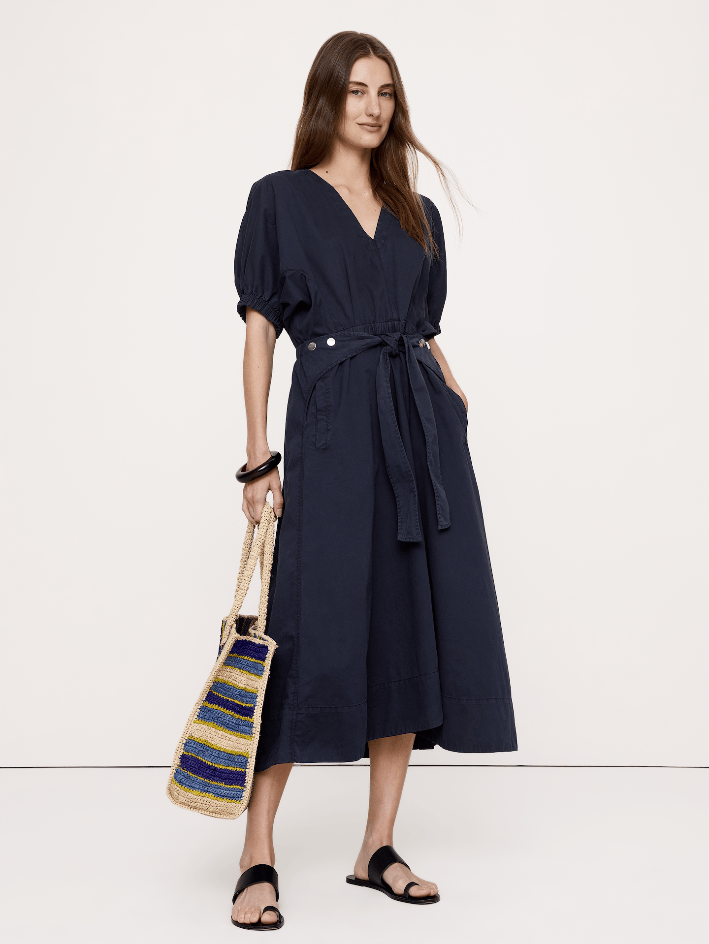 L'image numéro 1 présente Robe mi-longue à manches bouffantes en sergé de coton
