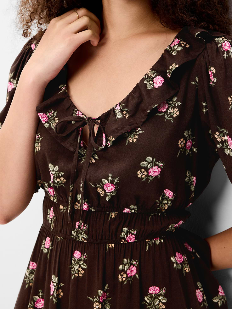 Image number 5 showing, Ruffle-Collar Boho Maxi Dress