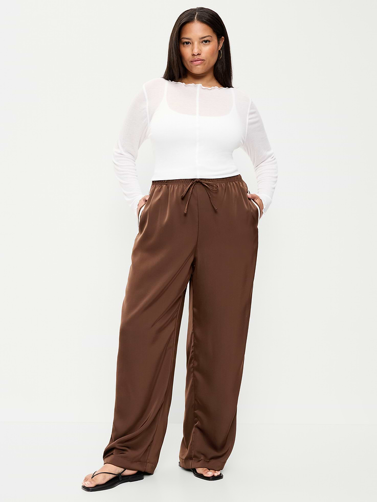 L'image numéro 8 présente Pantalon d’entraînement à taille haute en satin