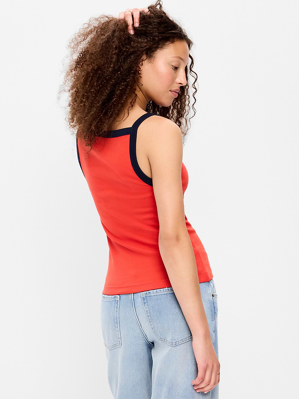 Camisole ajustée à encolure tablier.