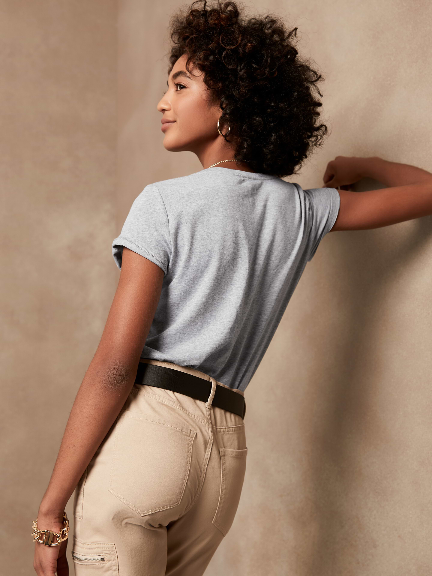 Image number 2 showing, Timeless V-Neck T-Shirt