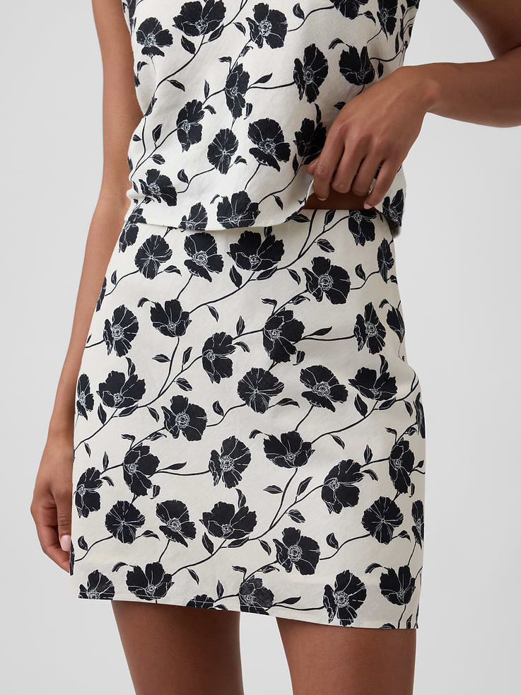 Image number 4 showing, Linen-Blend Mini Skirt