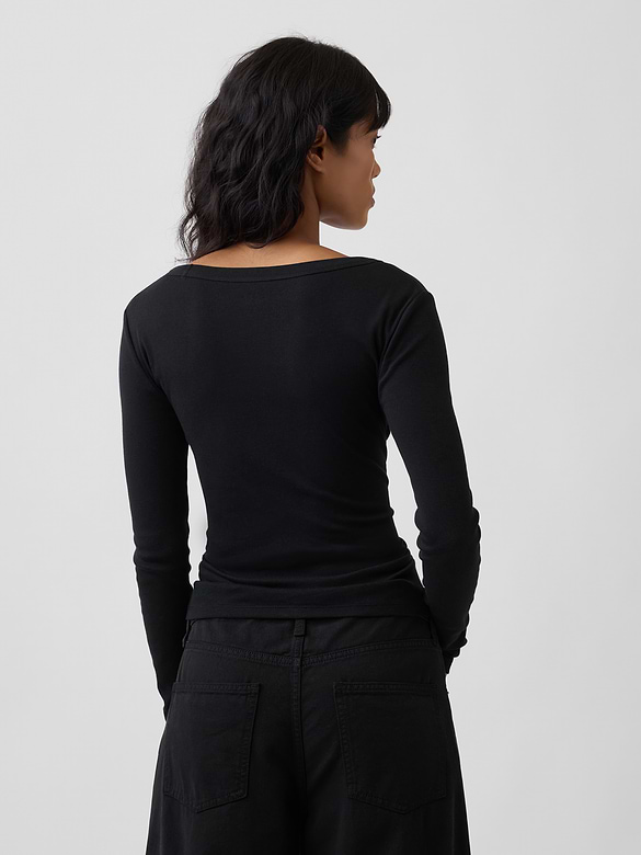Modern Ribbed V-Neck T-Shirt