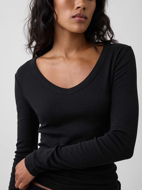 Modern Ribbed V-Neck T-Shirt