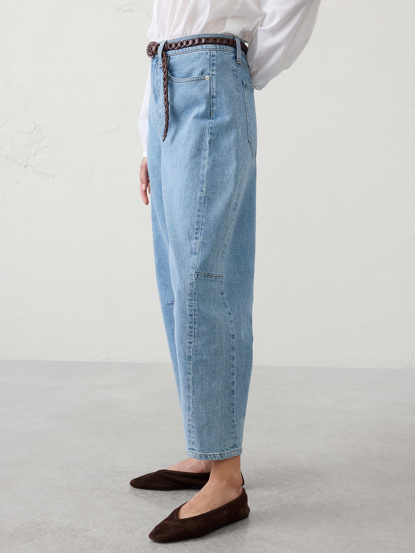 Image number 3 showing, Barrel-Leg Mid-Rise Jean