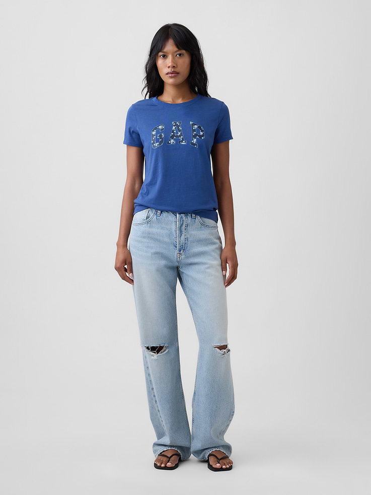 Image number 3 showing, Gap Logo T-Shirt