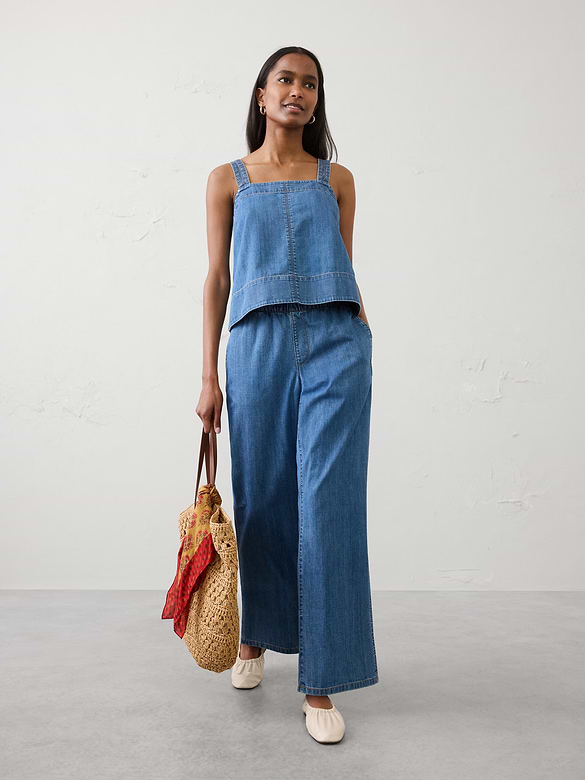 Straight-Leg Mid-Rise Summerweight Pull-On Jean
