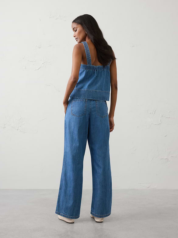 Straight-Leg Mid-Rise Summerweight Pull-On Jean