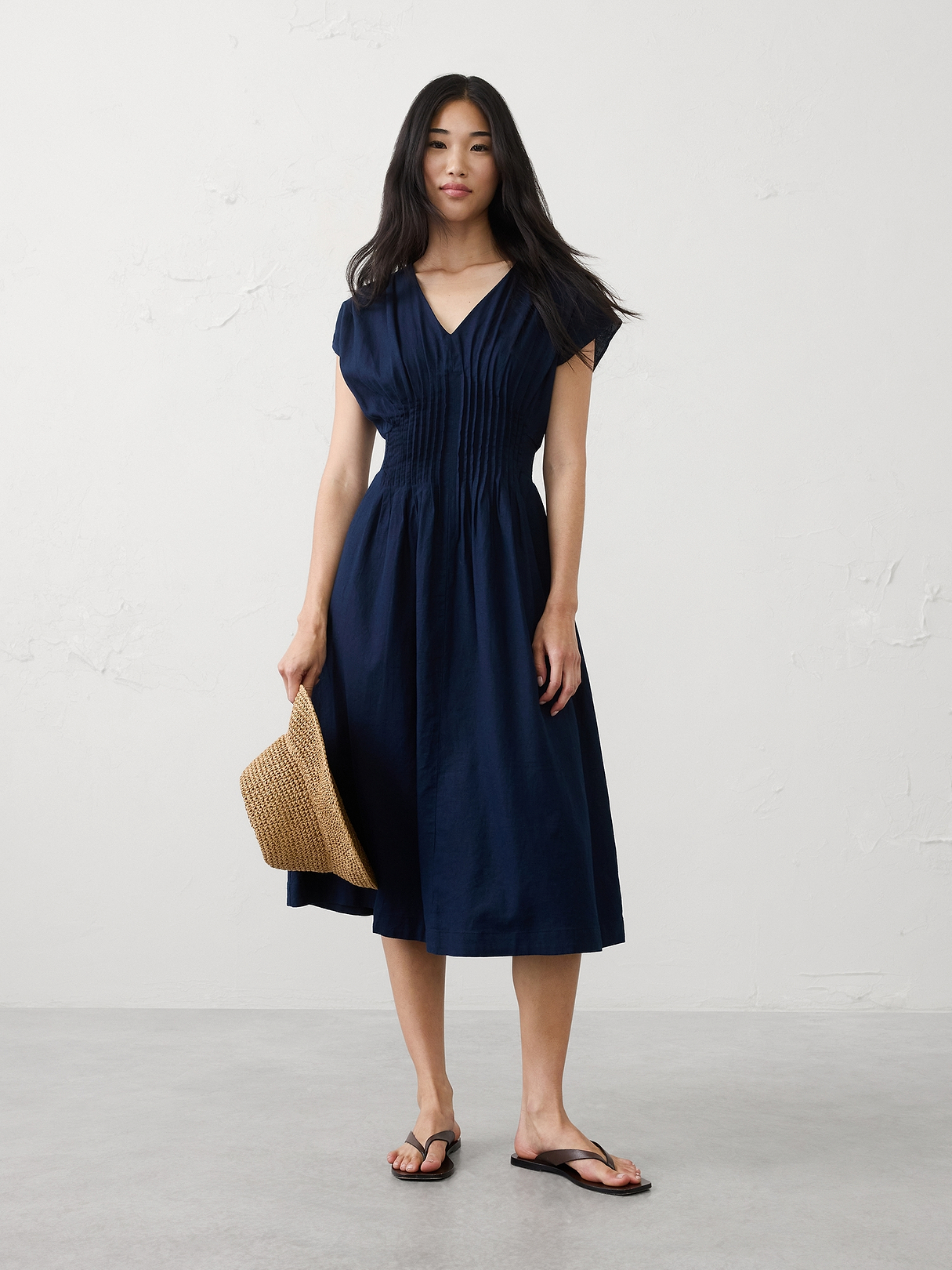 Linen-Blend Pleated-Waist Midi Dress | Banana Republic Factory