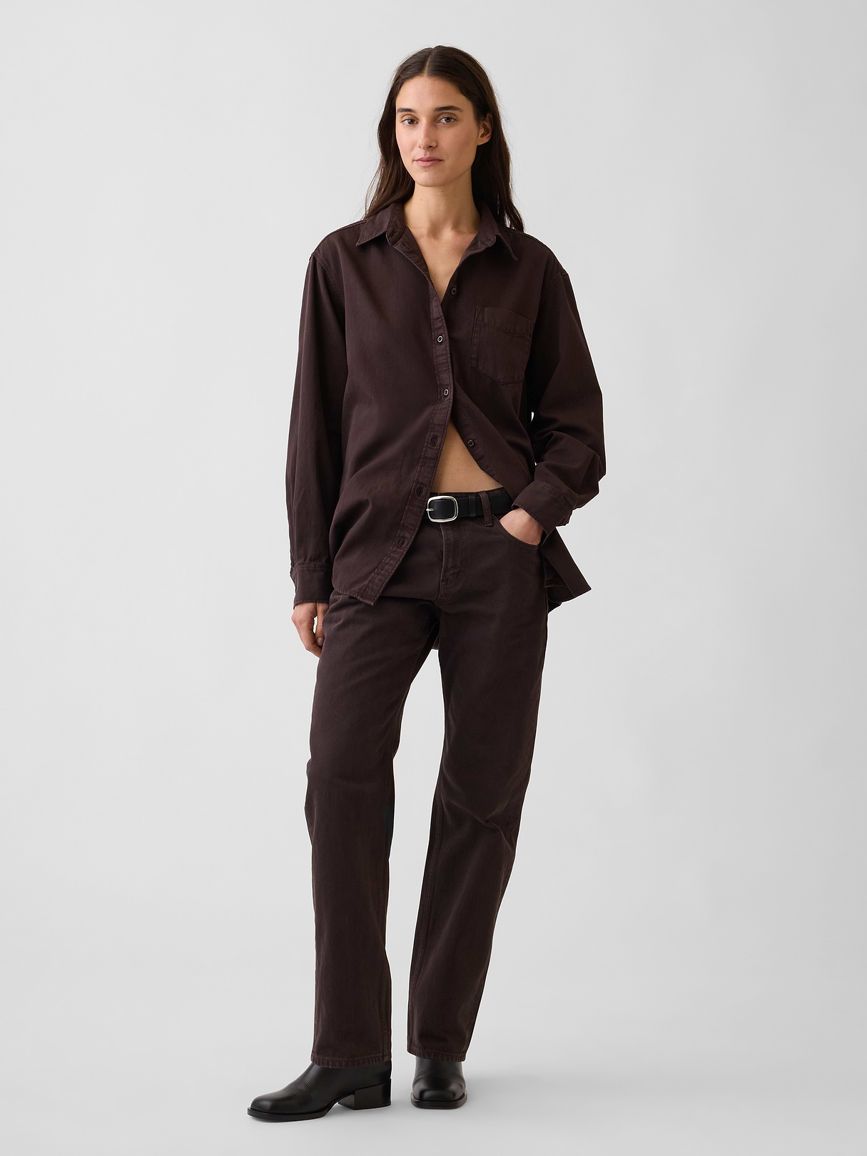 Mid Rise Straight Taper Jeans - Dark brown by Gap