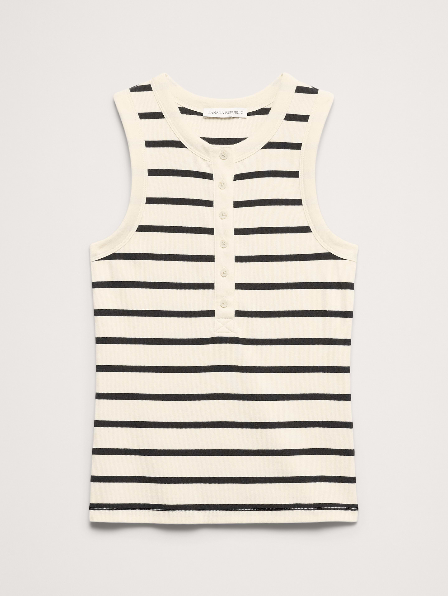 L'image numéro 4 présente Camisole côtelée à encolure henley