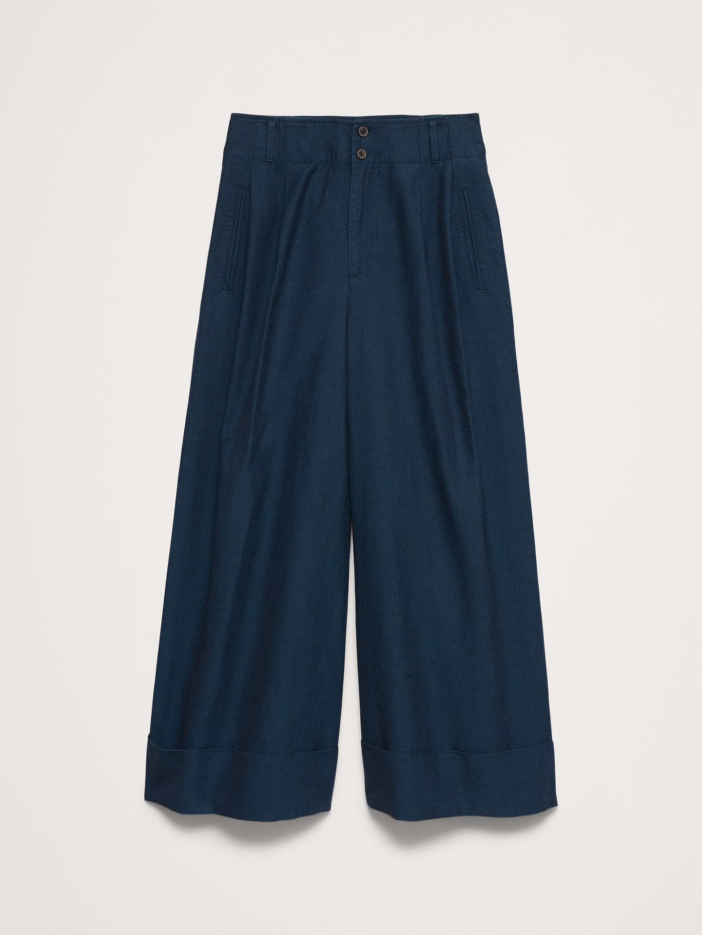 L'image numéro 5 présente Pantalon court à taille haute et jambe large en TENCEL™, coton et lin