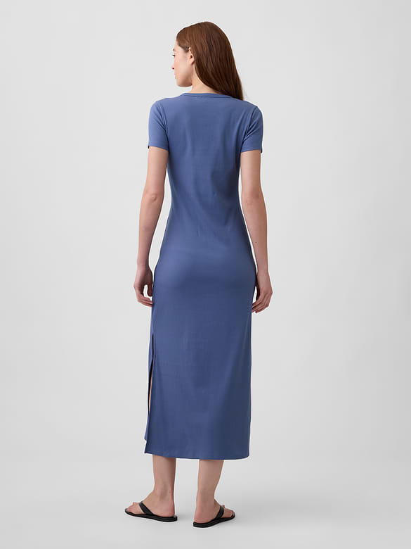 Modern Ribbed Maxi Dress