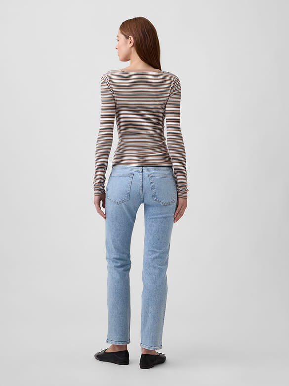Mid Rise '90s Slim Straight Jeans