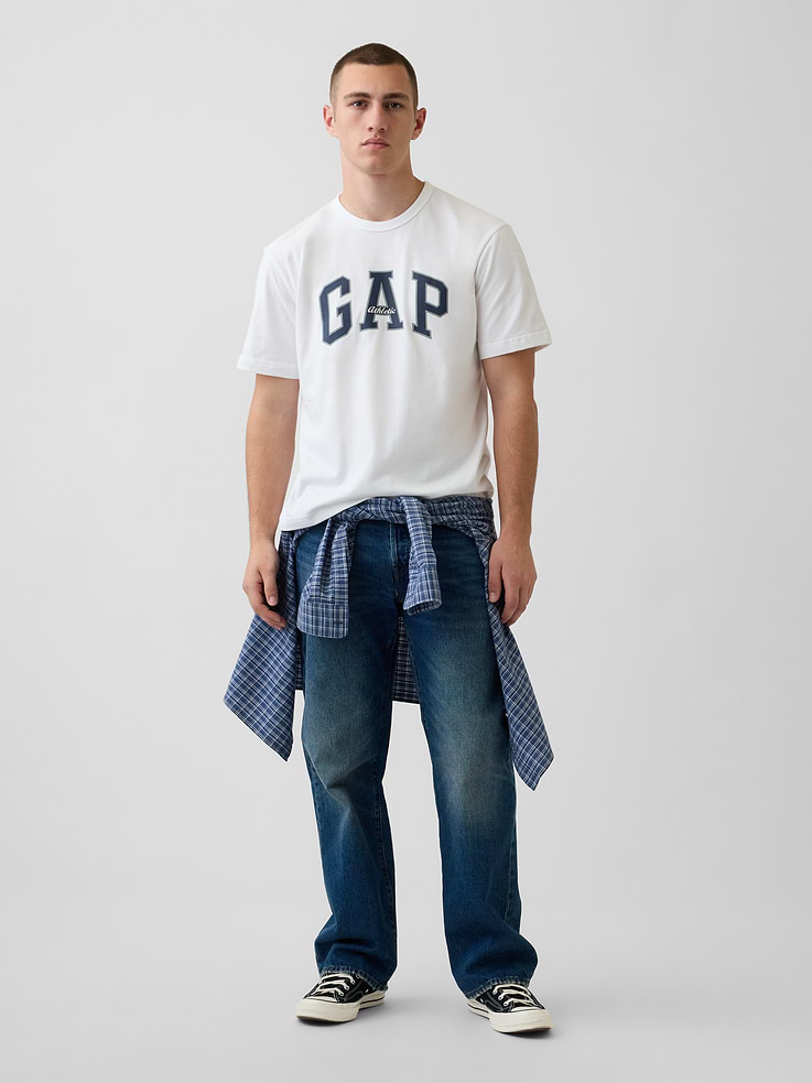 Image number 2 showing, Gap Arch Logo T-Shirt