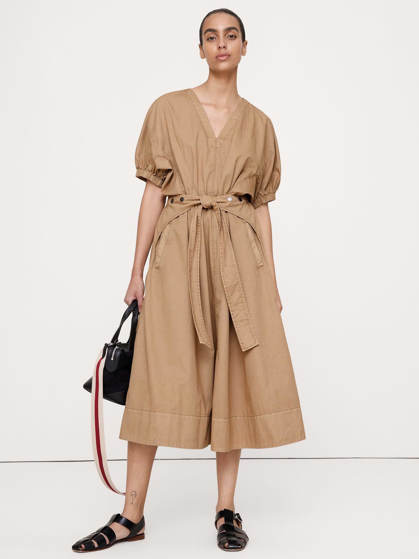 L'image numéro 1 présente Robe mi-longue à manches bouffantes en sergé de coton