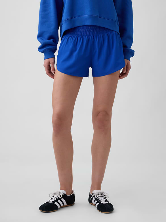 GapFit 3" Mid Rise Runaround Shorts