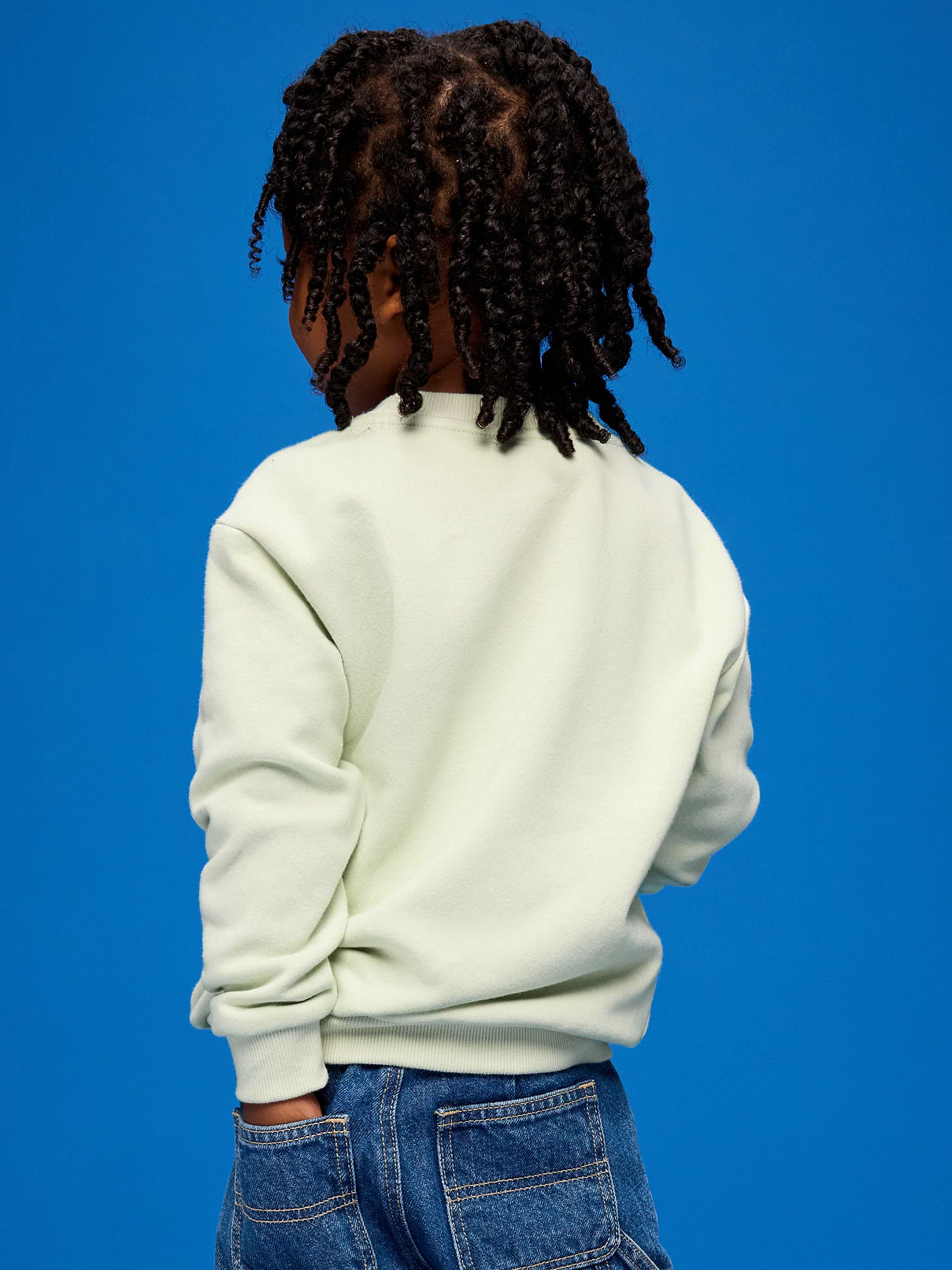 L'image numéro 2 présente Chandail ras du cou en coton ouaté surdimensionné à imprimé Histoire de jouets Old Navy x Pixar pour tout-petit