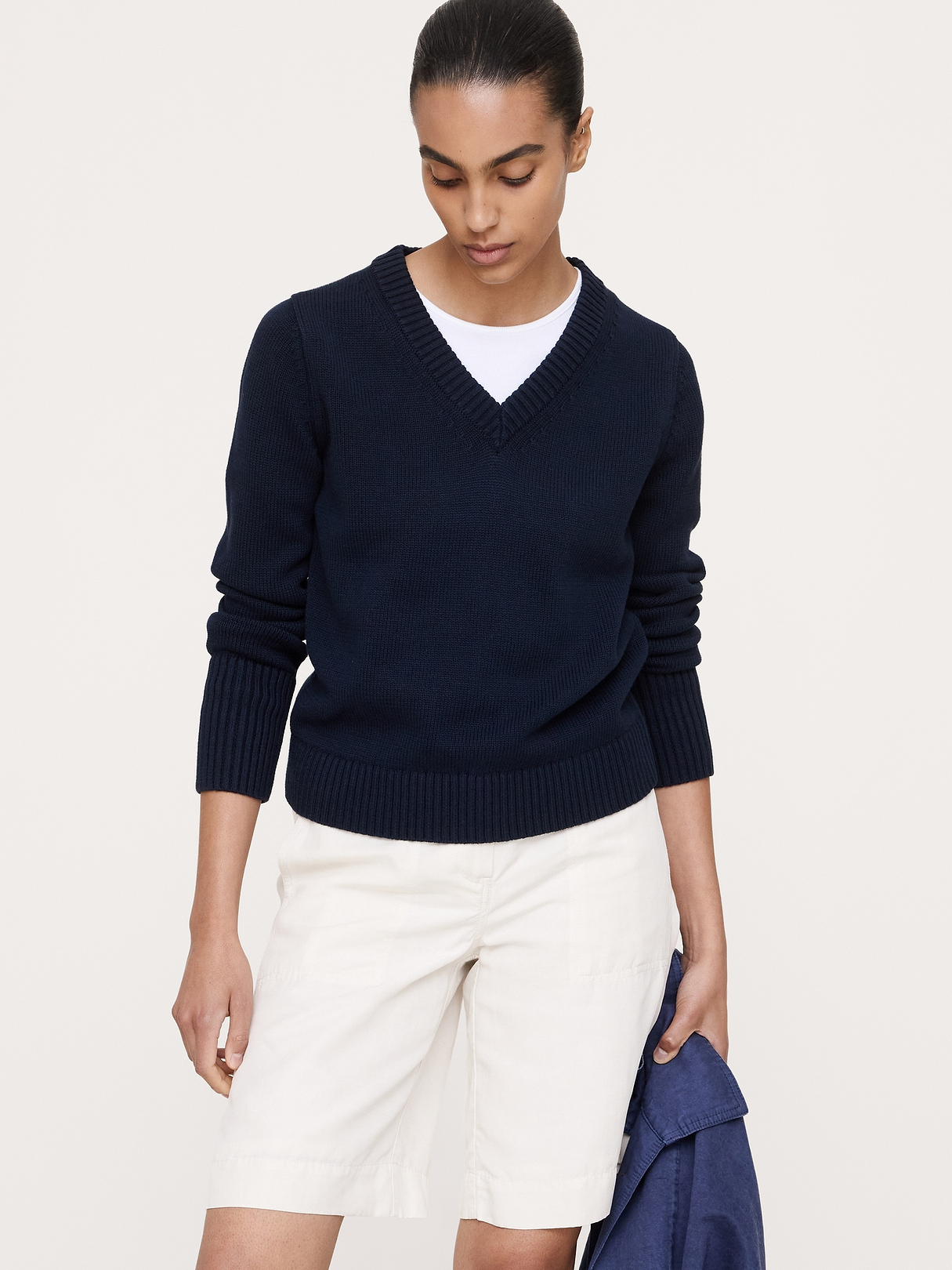 Larkspur Cotton-Silk V-Neck Sweater | Banana Republic