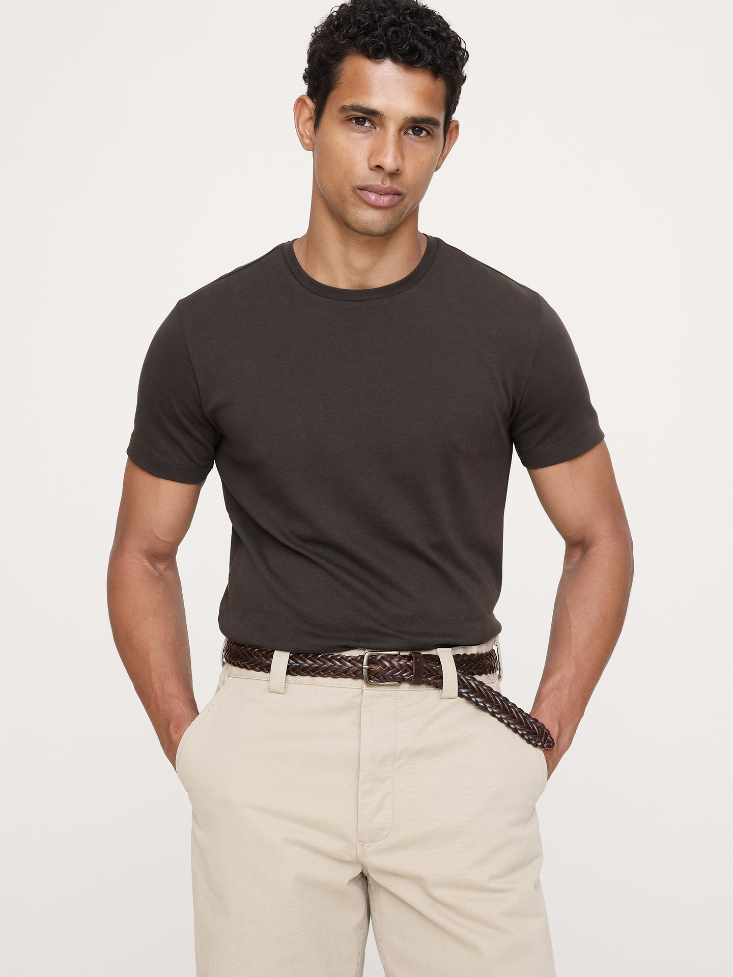 L'image numéro 1 présente T-shirt luxueux