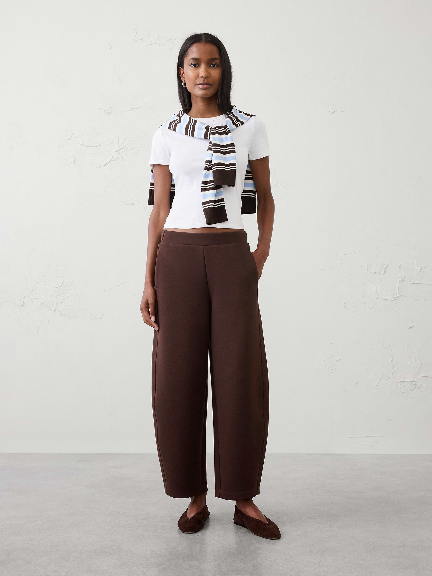 L'image numéro 1 présente Pantalon Escale à jambe baril taille mi-basse