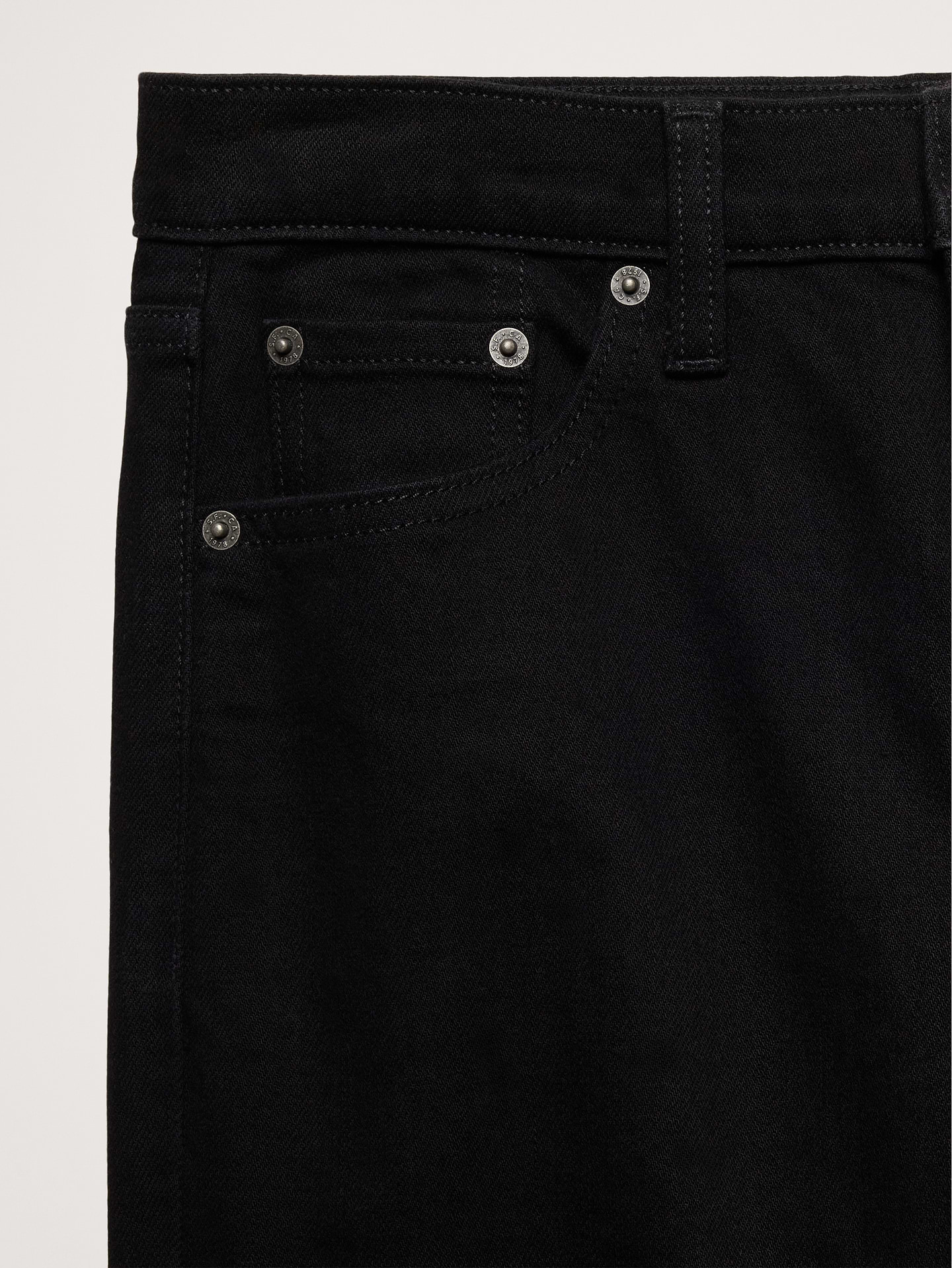 L'image numéro 6 présente Jean mi-évasé droit taille basse