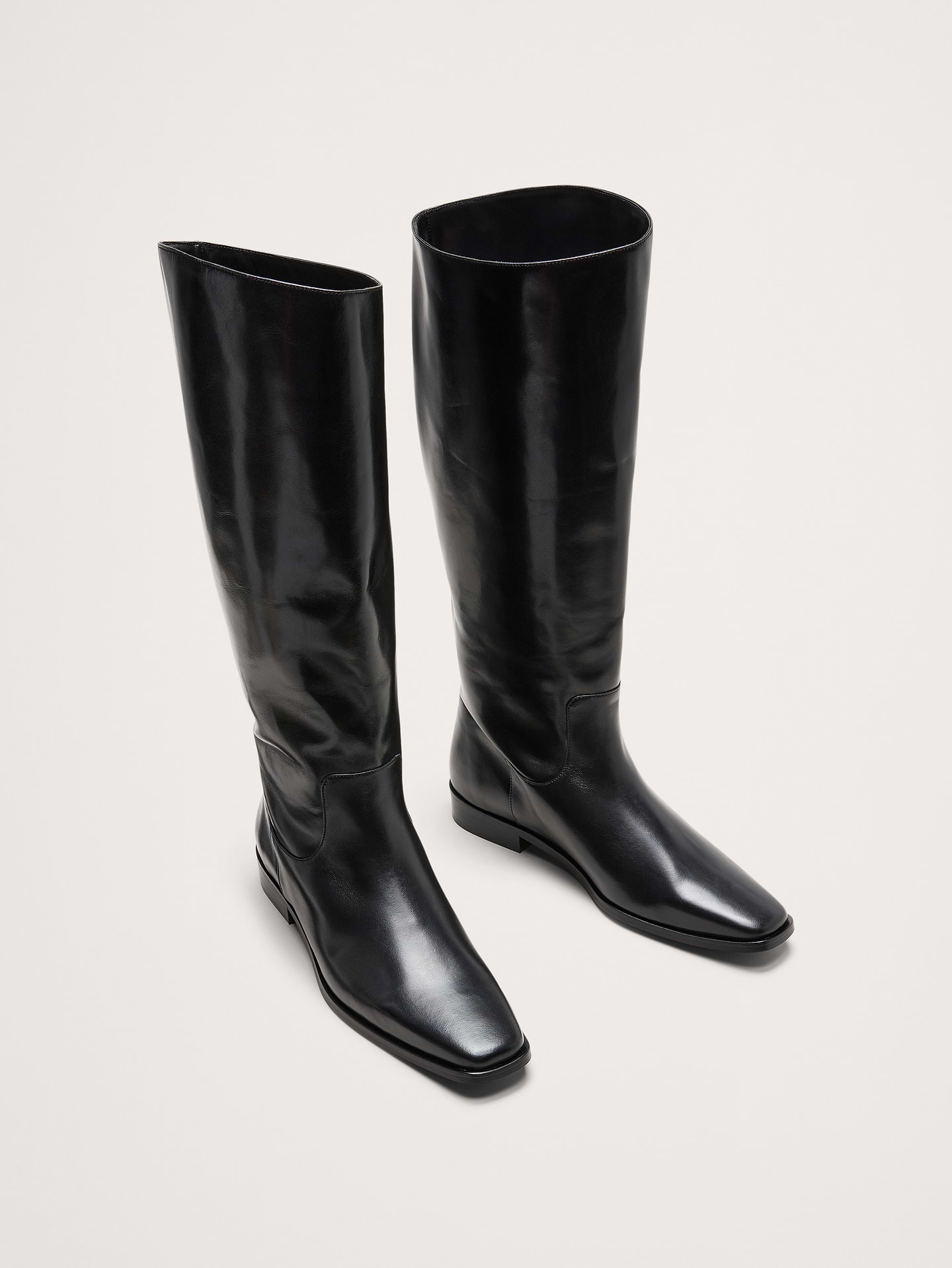 L'image numéro 2 présente Botte cavalière en cuir italien
