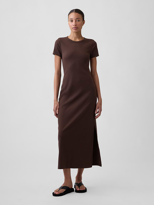 Modern Ribbed Maxi Dress