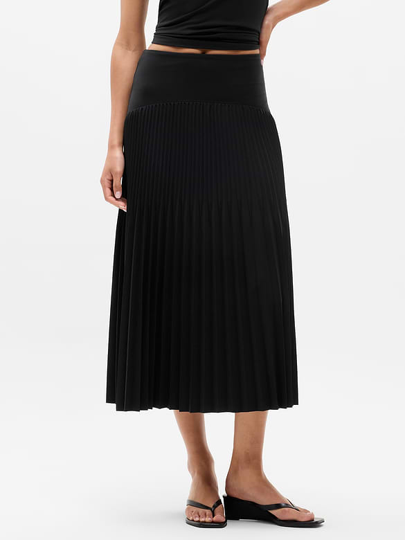 Featherweight Plissé Midi Skirt