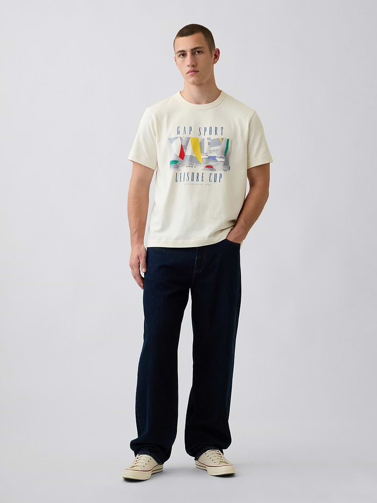 Image number 2 showing, Gap Sport Heavyweight Graphic T-Shirt